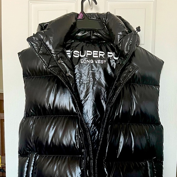 SOLD!! TNA Aritzia EUC The Super Puff Long Vest- Size M - Picture 6 of 6